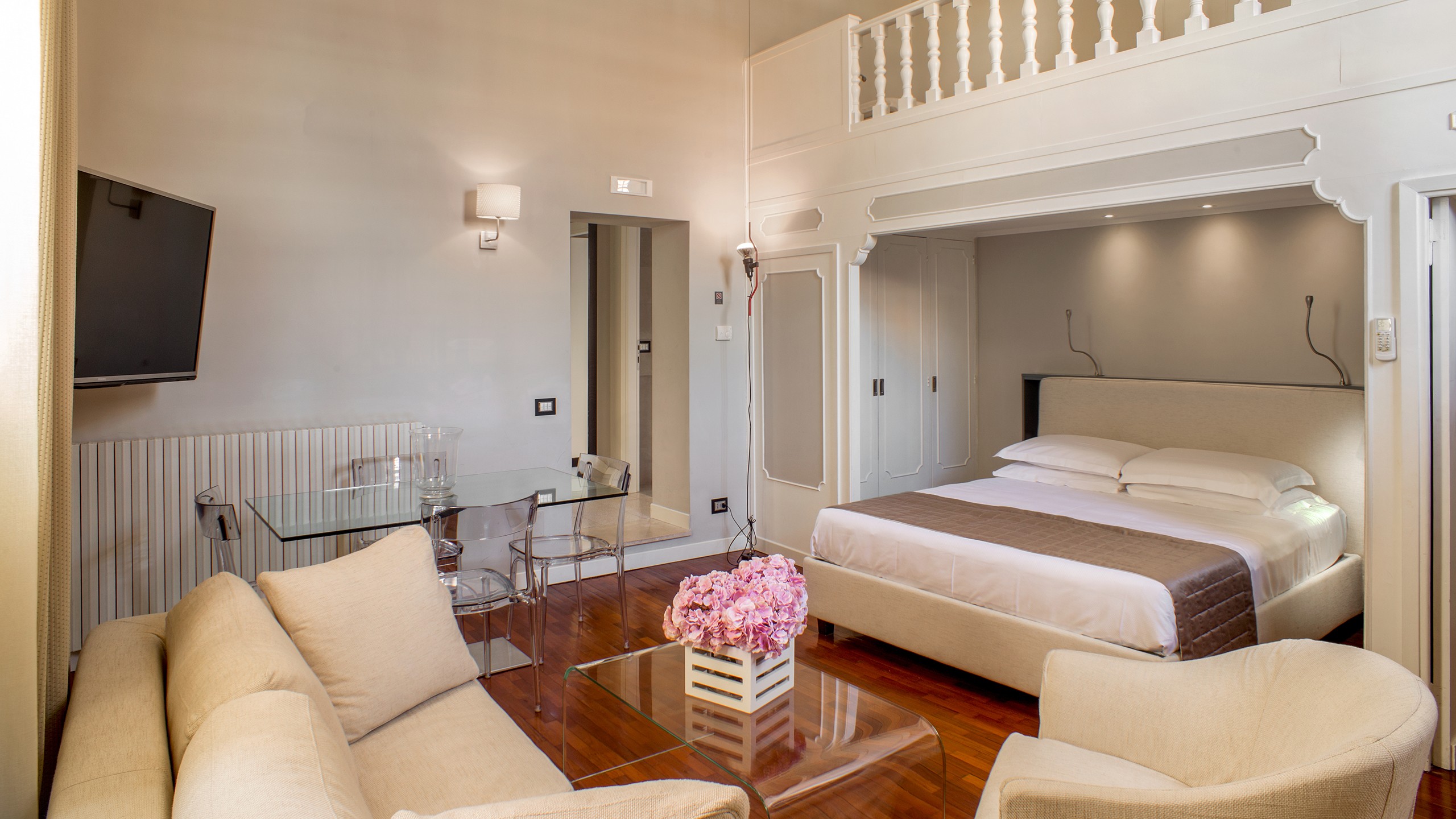 52-Les-Fleurs-Luxury-House-Rome-suite